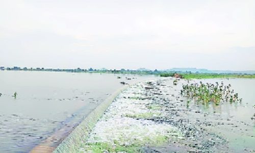 Flooded Kolar river, Khindsi Lake raises concern for administration