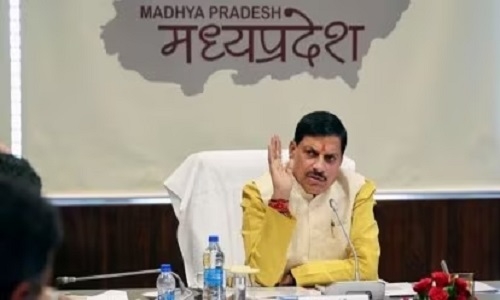 CM transfers SDM after photo shows woman tying his shoelaces - Vimarsana News