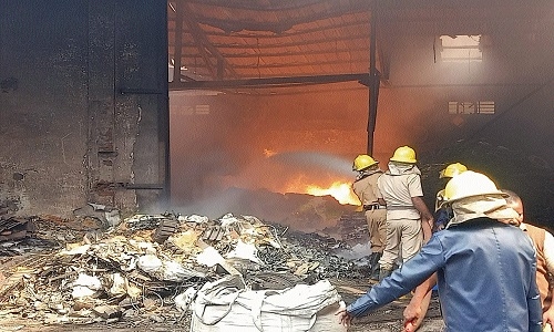 Fire breaks out at factory, property worth lakhs gutted - Vimarsana News