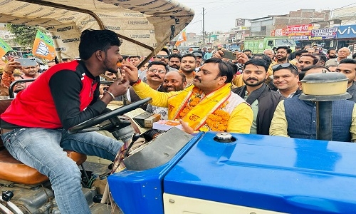 Bharatiya Janata Party workers celebrate approval of new flyover in city - Vimarsana News