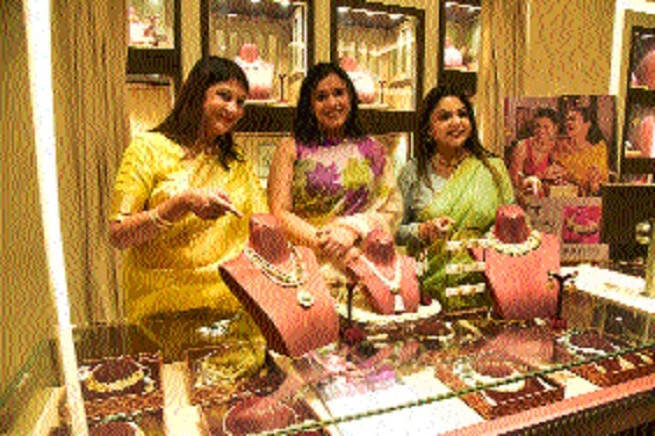 Tanishq showroom 
