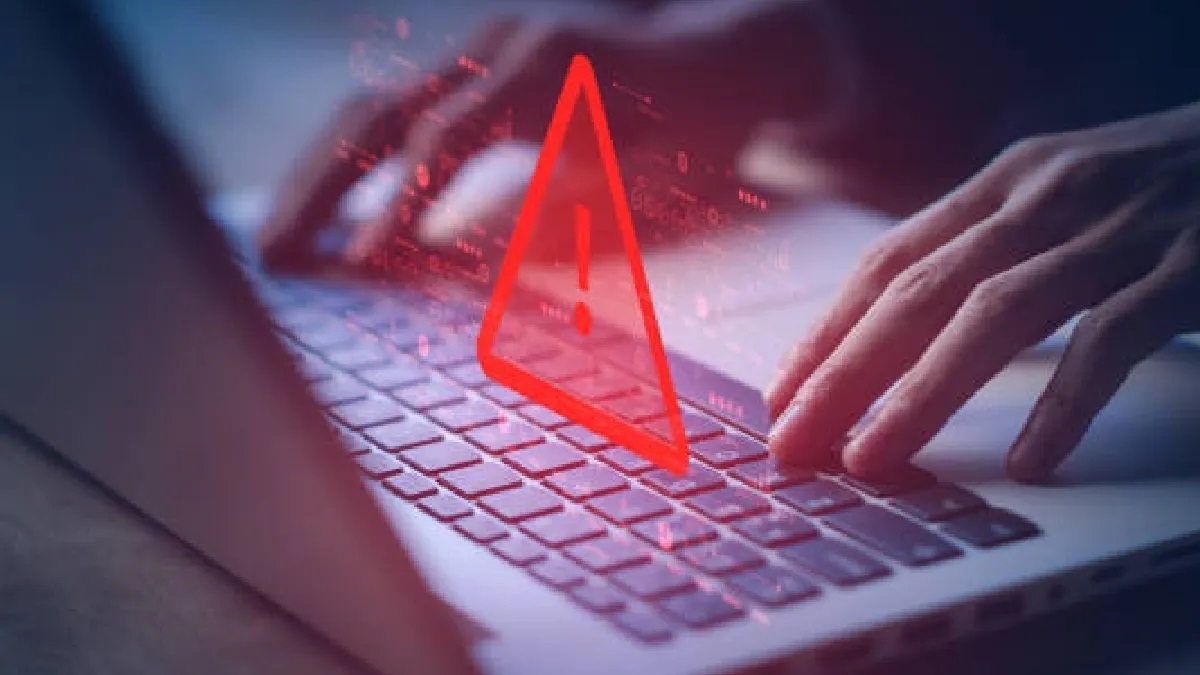 UP ministers accountant duped