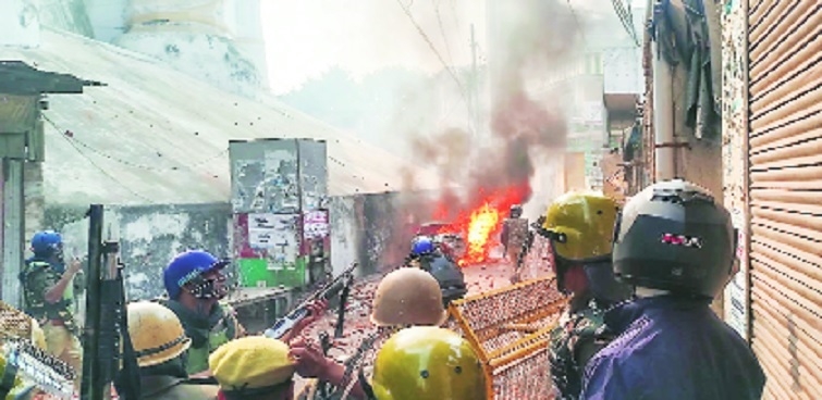 3 killed in clashes during violent 