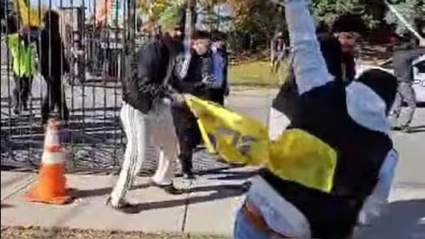 Khalistanis clash with Hindus at temple 