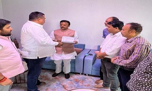 Laghu Udyog Bharti meet Dy CM