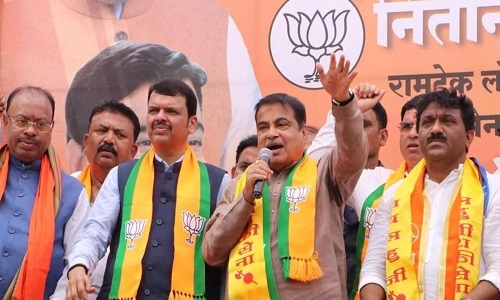 Nitin Gadkari files papers