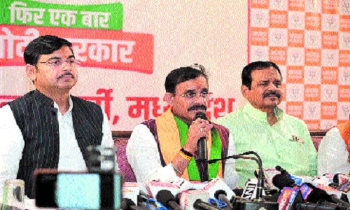 Congress takes on crowd