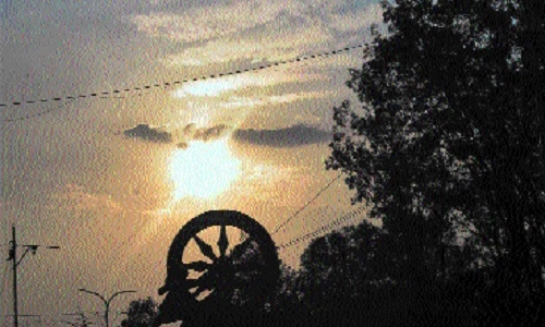 Lightning, thunder alert