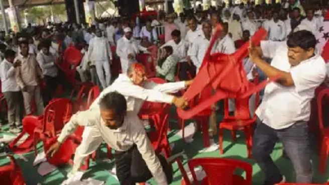 Several hurt in clashes 