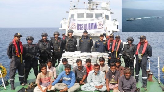 Drugs worth Rs 600 crore seized from Pakistani boat off Guj coast