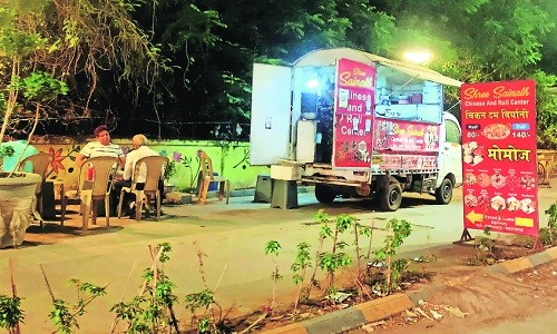 The SilentTakeover : NMC-constructed cycling track on Wardha Road, now encroached by food stalls