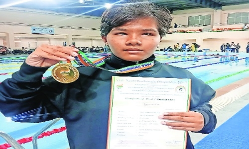 Ishwari bags twin swimming gold medals - Vimarsana News