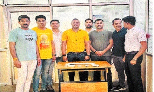 Crime Branch arrests five accused of smuggling weapons - Vimarsana News