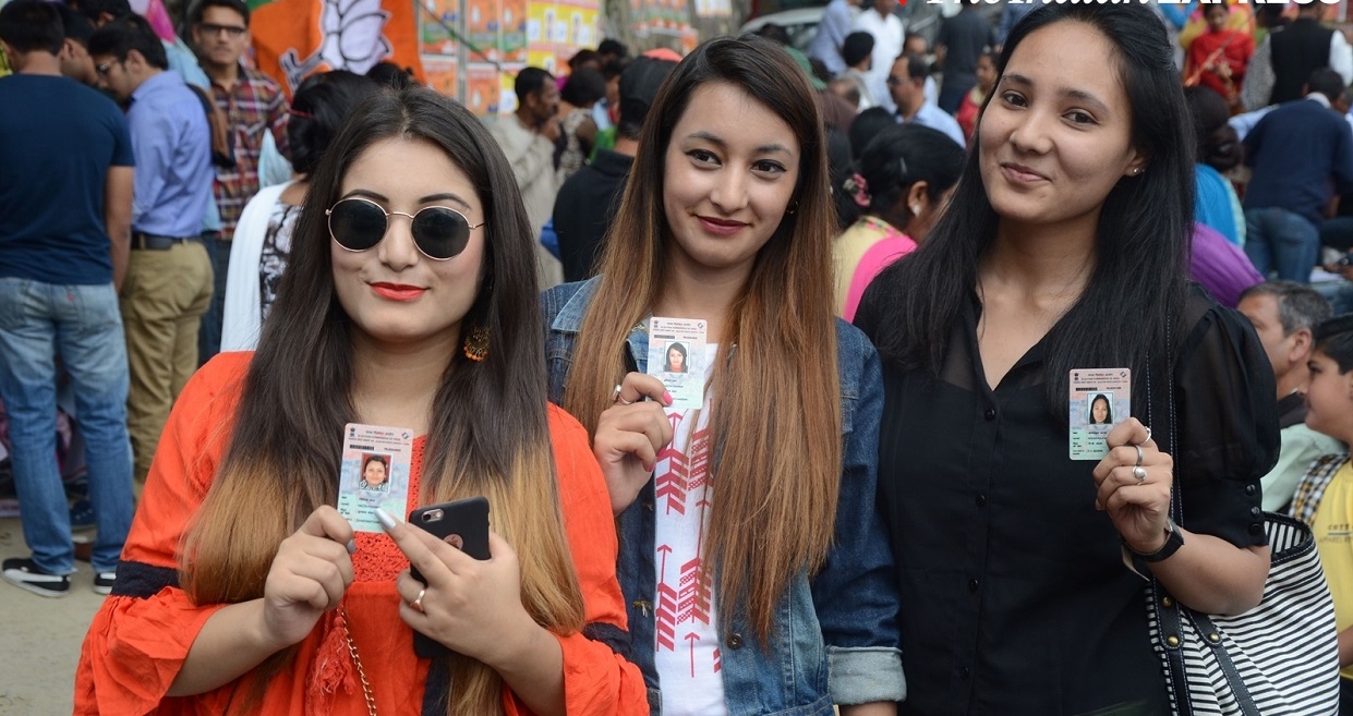 gorgeous girls voting