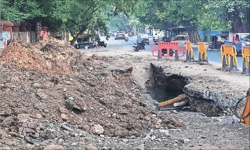 Dug-up roads, traffic disruptions and what not... - Vimarsana News