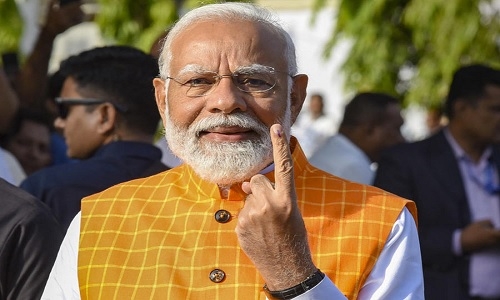 PM votes in Gandhinagar 