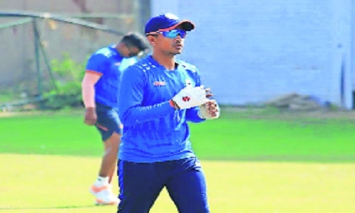 Middle order batter Kale