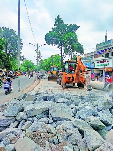 PWD starts dismantling 