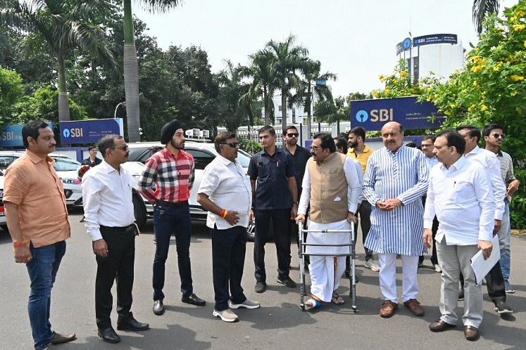  PWD Minister Rakesh Sing