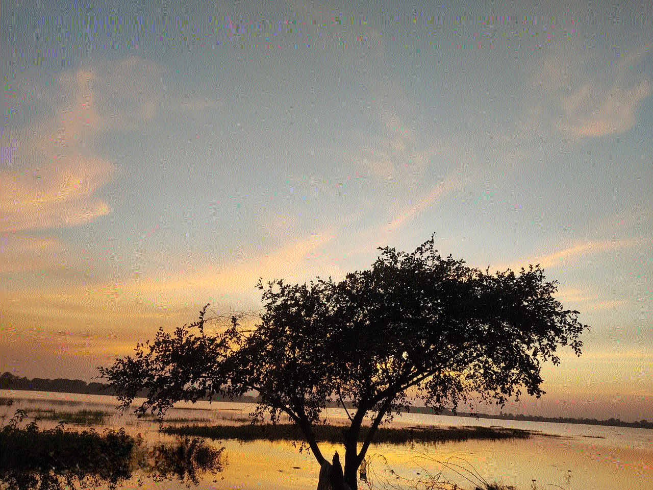 As the Sun dips