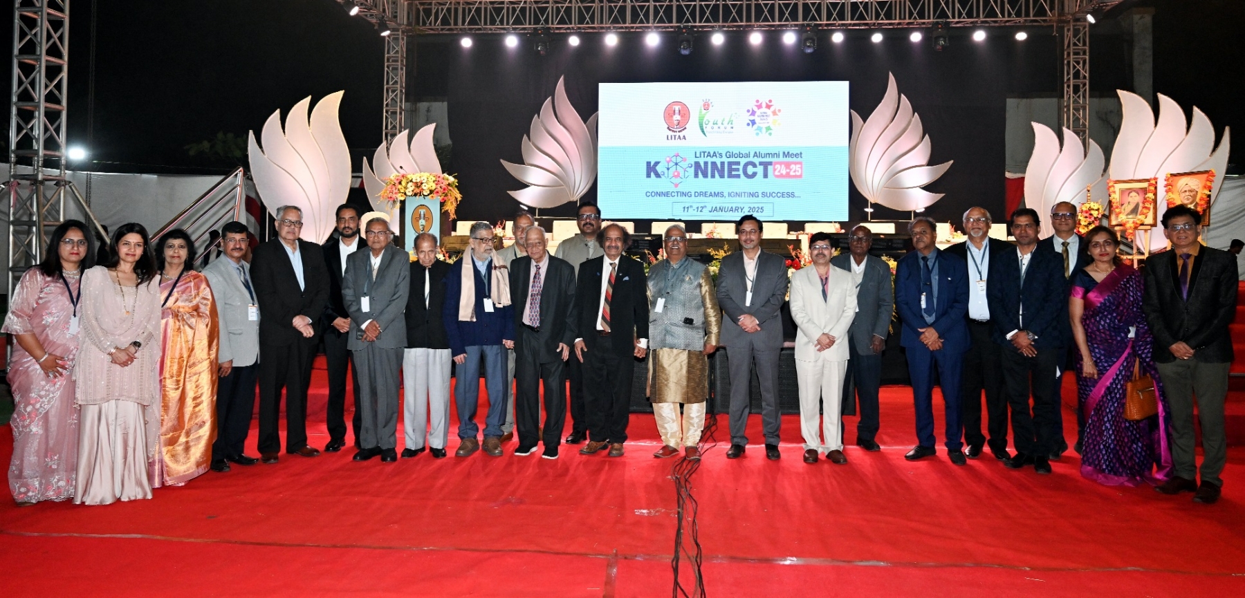 All the awardees with Dr M M Sharma Dr G D Yadav