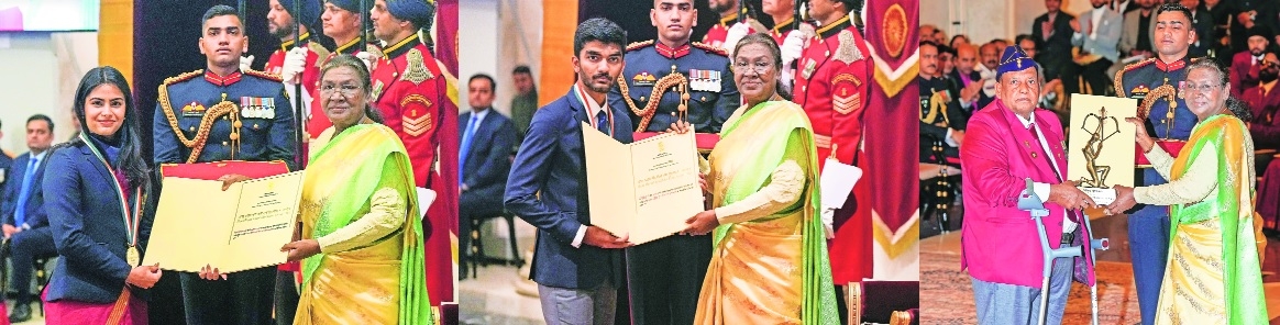 Regal Ceremony President presents National Sports Awards