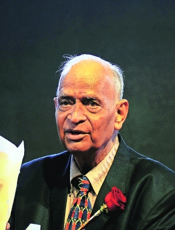 Dr M M Sharma