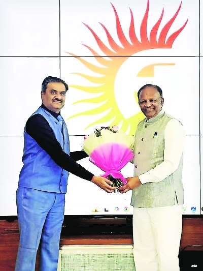 Kakasaheb Koyte pays courtesy