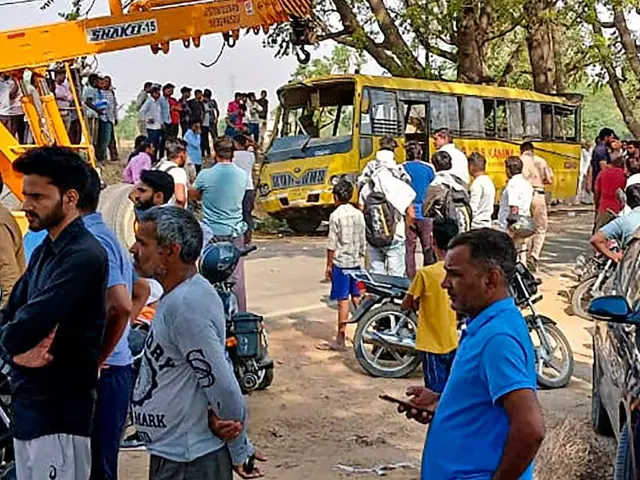 Six school children injured