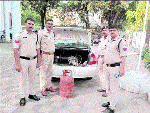 Illegal domestic gas refilling racket