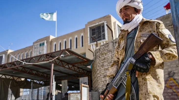 Pakistan Afghanistan cross-border clashes escalate