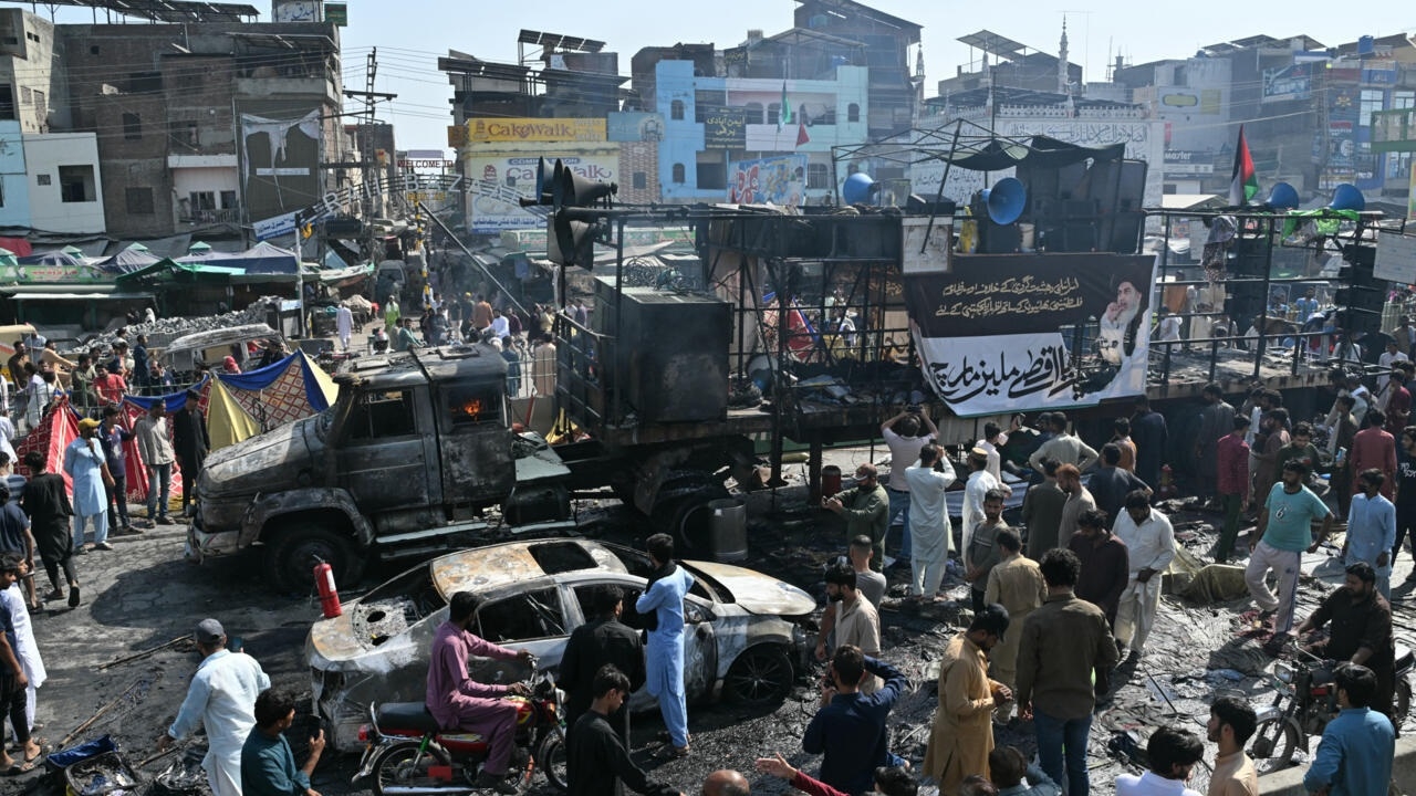 5 killed in clashes between securitymen TLP in Pak