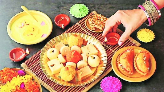 Telugu people Ariselu frying in ghee