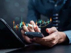 Businessman duped of  Rs 40 lakh