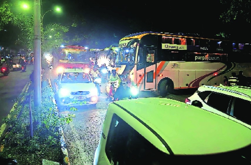bus parking near Baidyanath Square 