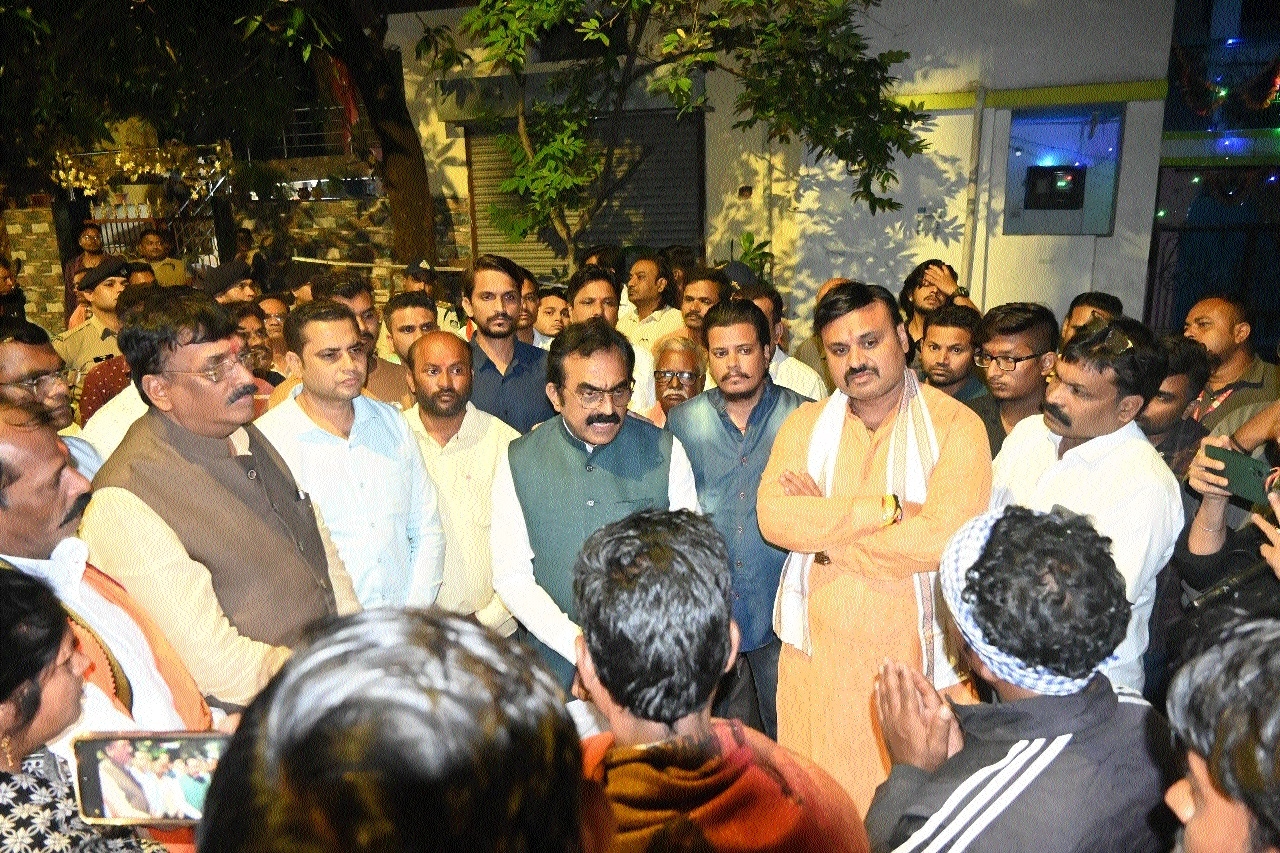 PWD Minister Rakesh Singh along with other public 