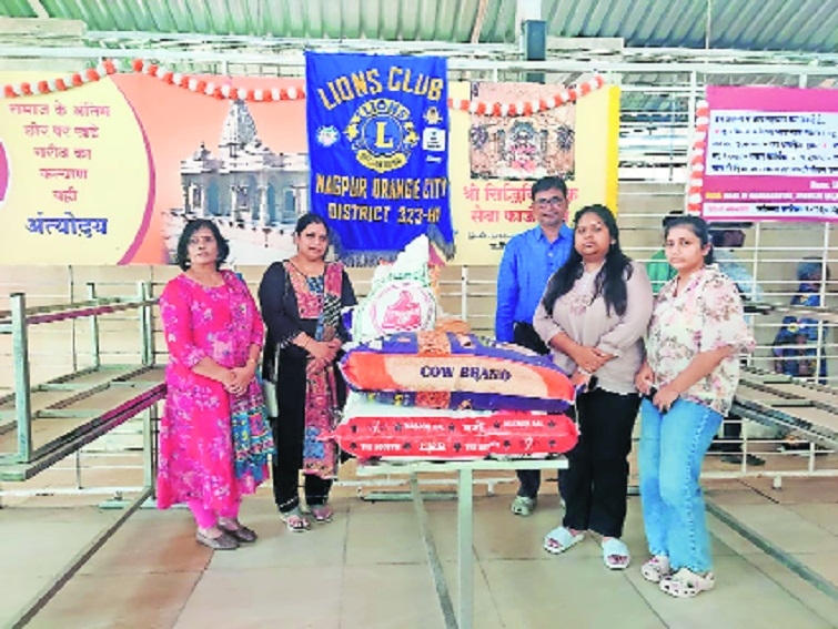 Lions Club holds food donation drive on Annu Arun Mehadiyas