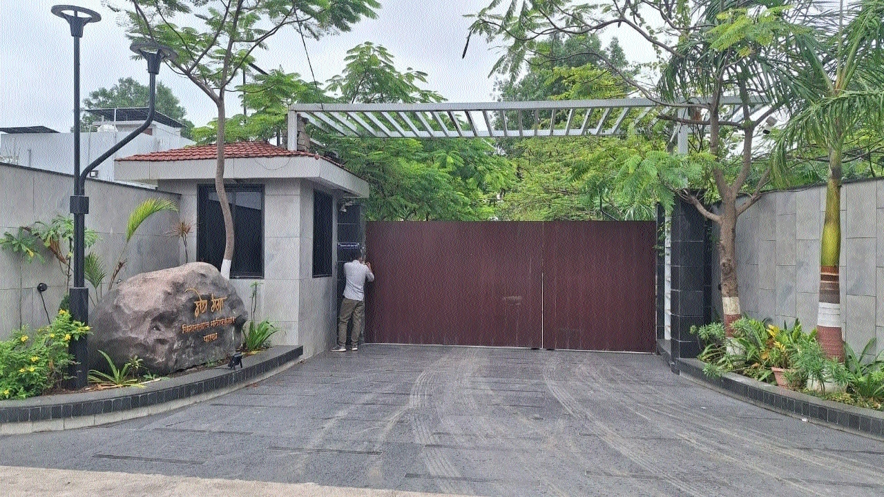 SEOIACB team outside 