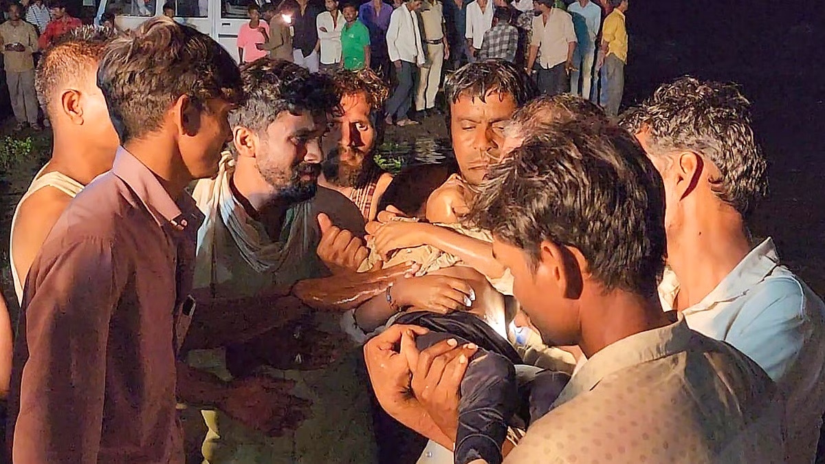 11 drown during Durga idol immersion in MP