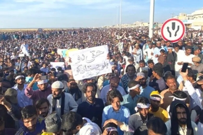 GROWING DISSENT Massive civil unrest in PoK