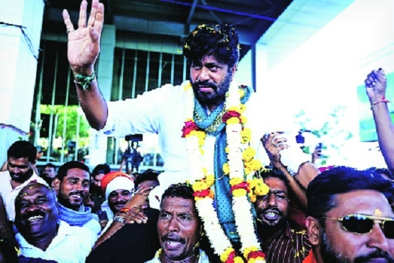 Bachchu Kadu ends stir Assures 