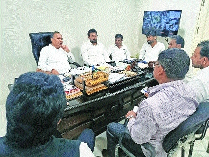 Krupal Tumane interacting with Sena leaders