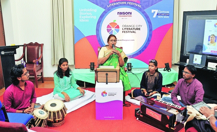 Dr Sadhana Shiledar speaking 