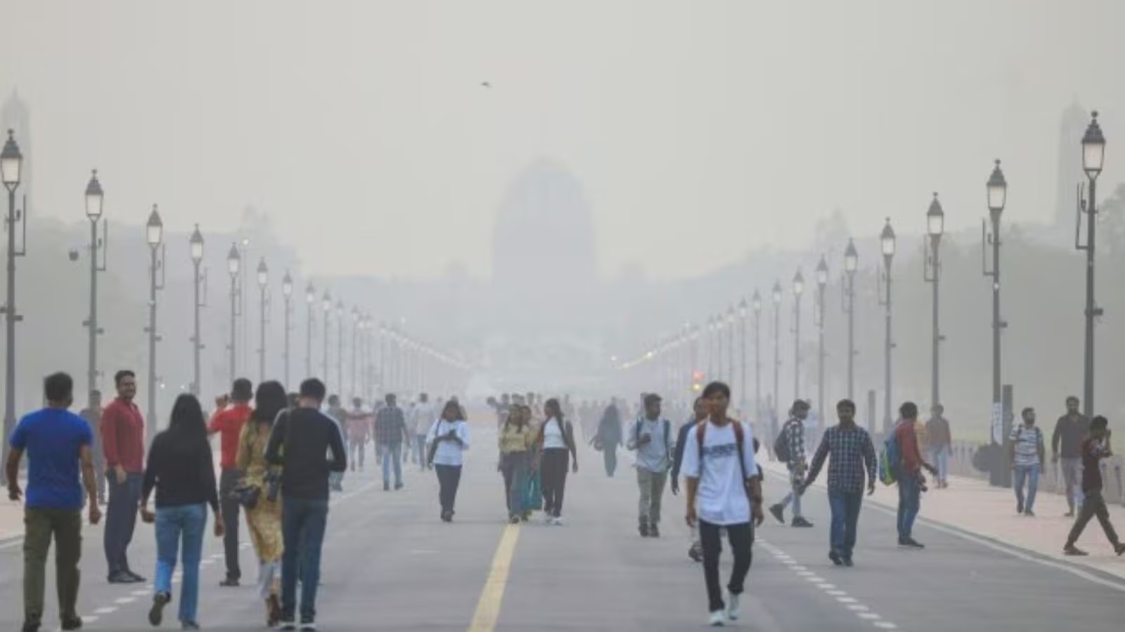 Delhis AQI very poor slow wind speed reduces dispersion of pollutants