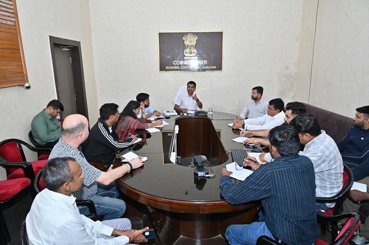 Municipal Commissioner Ram Prakash Ahirwar 