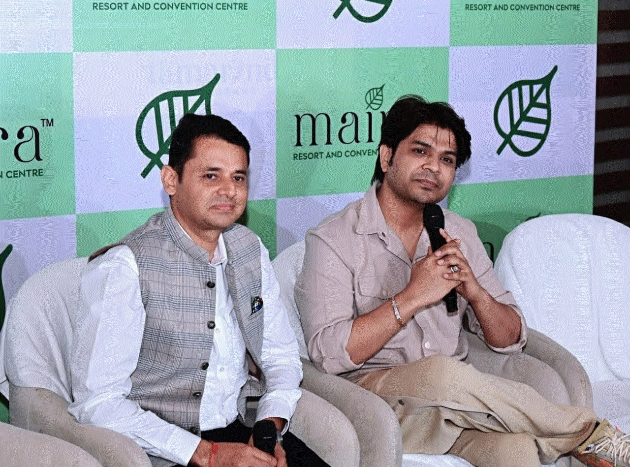 Renowned Indian playback singer Ankit Tiwari along with Director of Culture Department Vivek Achary