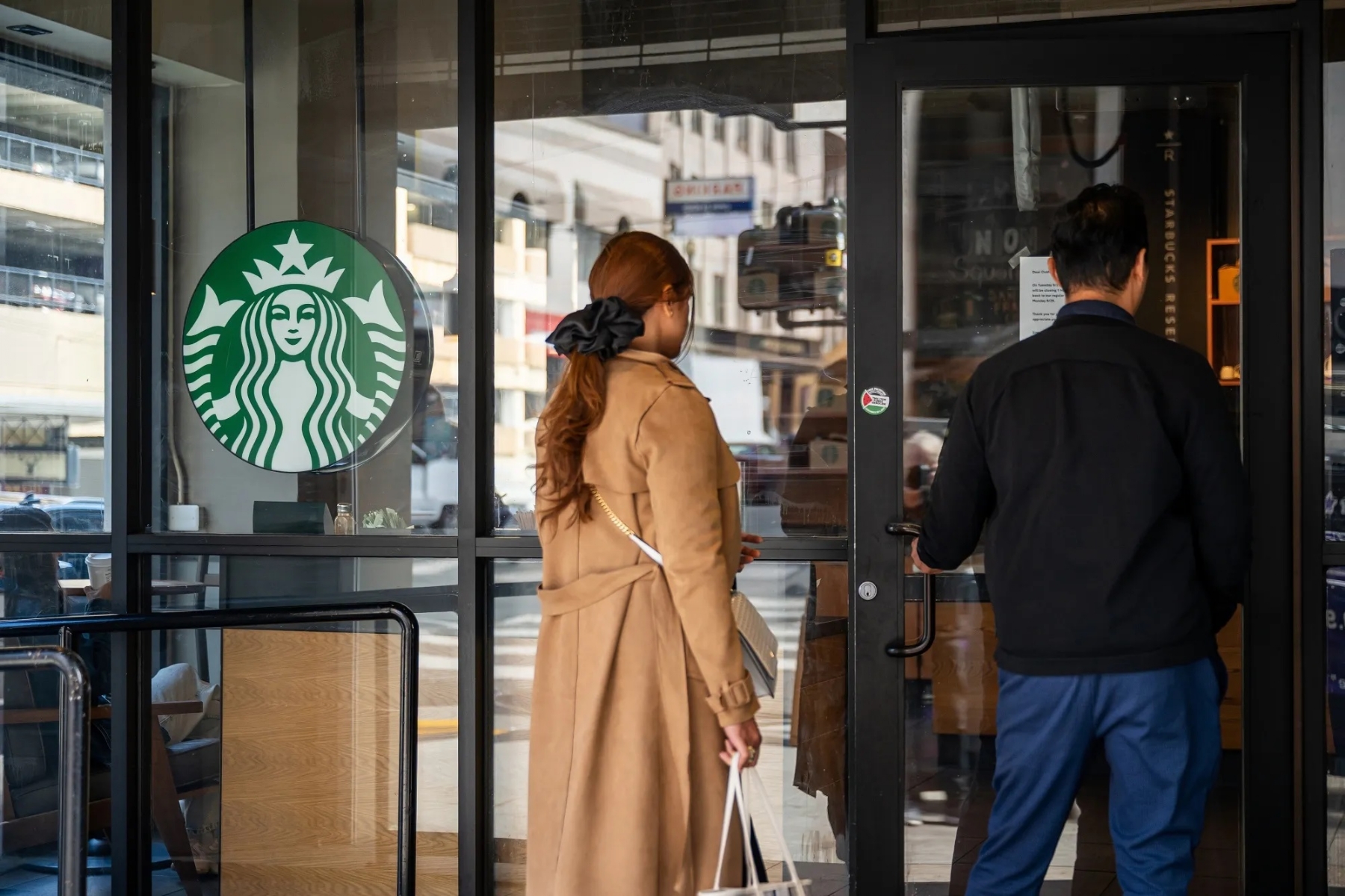 Starbucks sells 60 pc stake in China business in $4 bn deal