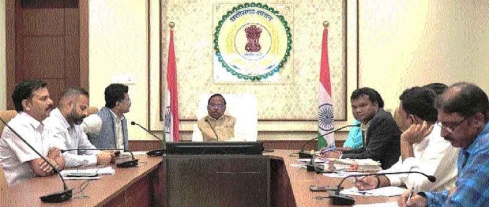 Tribal Minister Ramvichar Netam chairing a meeting with the 