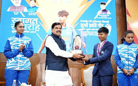 Noble gesture: CM promises