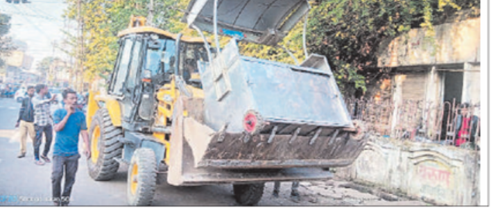 JMC continues anti-encroachment drive to remove illegal structures